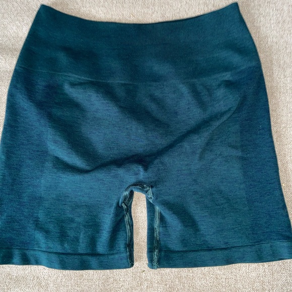 Alphalete Amplify Teal Shorts (Medium) - Picture 2 of 3